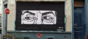 Regard, fresque effectuée sur volet roulant lors des Fenêtres qui parlent 2021 à Wazemmes